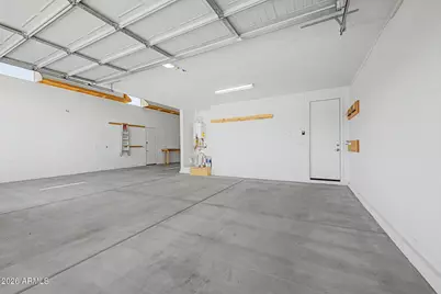 18614 W Honeysuckle Drive, Wittmann, AZ 85361 - Photo 32