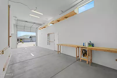 18614 W Honeysuckle Drive, Wittmann, AZ 85361 - Photo 34