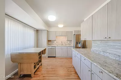 17411 N Hitching Post Drive, Sun City, AZ 85373 - Photo 12
