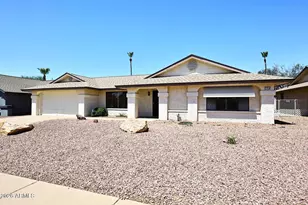 17218 N Desert Glen Dr, Sun City West, AZ 85375 - Photo 2