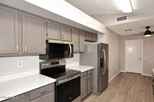 17218 N Desert Glen Dr, Sun City West, AZ 85375 - Photo 12