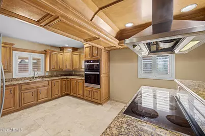7244 W Sunnyslope Lane, Peoria, AZ 85345 - Photo 10