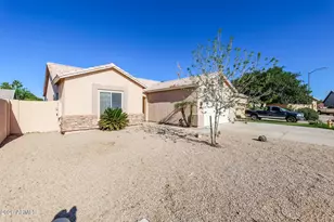 15806 N 136th Ln, Surprise, AZ 85374 - Photo 16