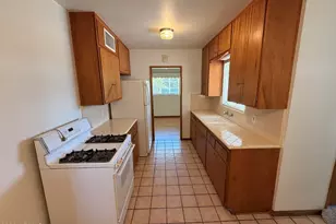 3416 N 43rd Pl, Phoenix, AZ 85018 - Photo 2