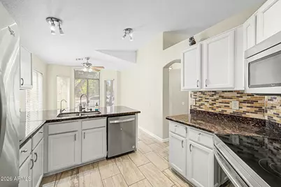 558 W Bluefield Avenue, Phoenix, AZ 85023 - Photo 12