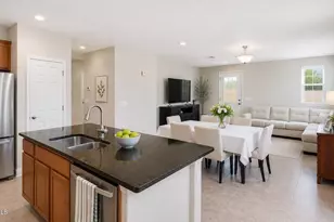 5011 S Carlyle Dr, Gilbert, AZ 85298 - Photo 12