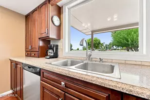 11018 W Palmeras Dr, Sun City, AZ 85373 - Photo 30