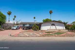 845 S Valencia, Mesa, AZ 85202 - Photo 2