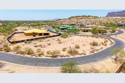 9521 E Thunder Pass Drive #44, Gold Canyon, AZ 85118 - Photo 2