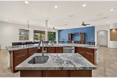 3638 E Tierra Buena Lane, Phoenix, AZ 85032 - Photo 14