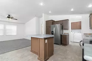 8601 N 71st Ave, Glendale, AZ 85301 - Photo 6