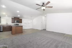 8601 N 71st Ave, Glendale, AZ 85301 - Photo 8