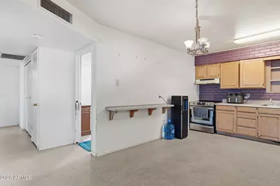 204 E Hampton Avenue, Mesa, AZ 85210 - Photo 10