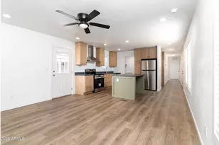 8601 N 71st Ave, Glendale, AZ 85301 - Photo 4