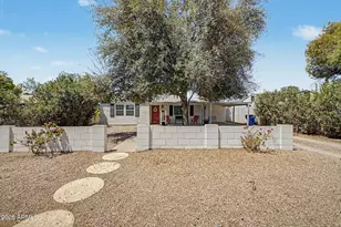 1830 E Clarendon Ave, Phoenix, AZ 85016 - Photo 1