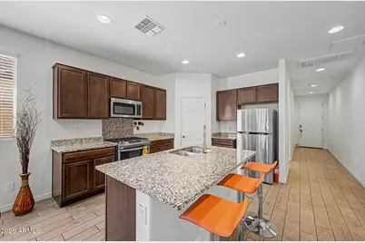 5735 W Jones Avenue, Phoenix, AZ 85043 - Photo 4