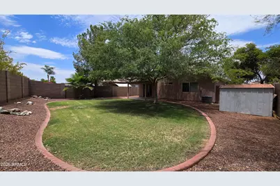 15011 W Hearn Road, Surprise, AZ 85379 - Photo 20