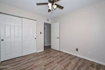 3957 W Desert Hills Drive, Phoenix, AZ 85029 - Photo 22