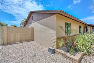 3957 W Desert Hills Dr, Phoenix, AZ 85029 - Photo 38