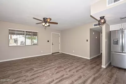 3957 W Desert Hills Drive, Phoenix, AZ 85029 - Photo 10