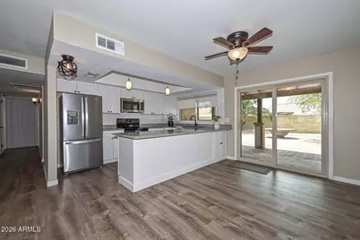 3957 W Desert Hills Drive, Phoenix, AZ 85029 - Photo 4