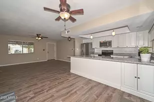 3957 W Desert Hills Dr, Phoenix, AZ 85029 - Photo 12