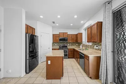 5821 S 35th Place, Phoenix, AZ 85040 - Photo 8