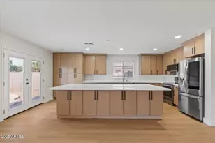 2289 W Hayden Peak Dr, San Tan Valley, AZ 85144 - Photo 4