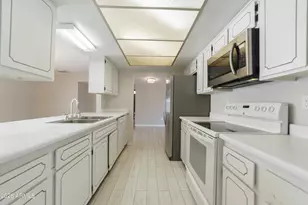1722 E La Jolla Dr, Tempe, AZ 85282 - Photo 10