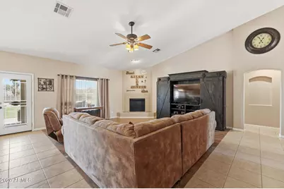 4424 S 180th Drive, Goodyear, AZ 85338 - Photo 18