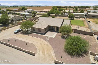 4424 S 180th Drive, Goodyear, AZ 85338 - Photo 2