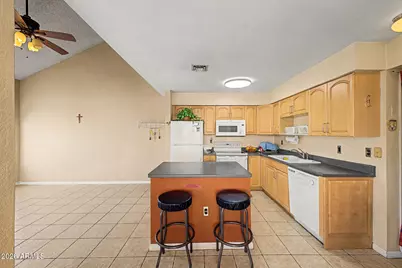 602 N May Street #115, Mesa, AZ 85201 - Photo 6