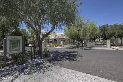 750 E Northern Avenue #1077, Phoenix, AZ 85020 - Photo 2