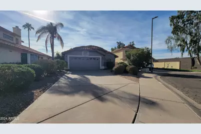 8817 E Dahlia Drive, Scottsdale, AZ 85260 - Photo 2