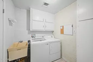 10020 W Cumberland Dr, Sun City, AZ 85351 - Photo 18