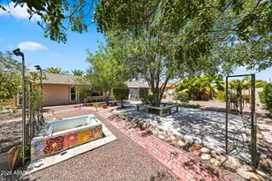 10408 W Oak Ridge Dr, Sun City, AZ 85351 - Photo 36