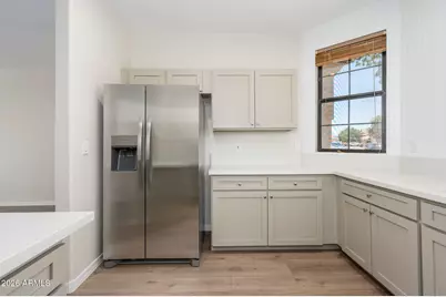 2126 W Carol Ann Way, Phoenix, AZ 85023 - Photo 10