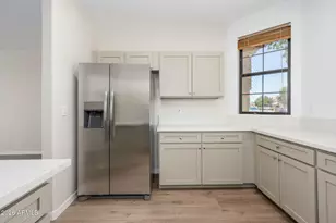 2126 W Carol Ann Way, Phoenix, AZ 85023 - Photo 10