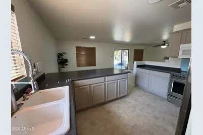 2469 W Hayden Peak Drive, San Tan Valley, AZ 85144 - Photo 6