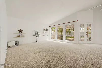 601 W Fellars Drive, Phoenix, AZ 85023 - Photo 8