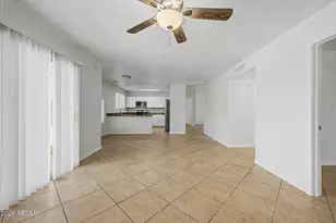 7637 W North Ln, Peoria, AZ 85345 - Photo 8