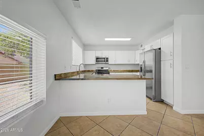 7637 W North Lane, Peoria, AZ 85345 - Photo 10