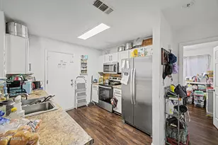 8534 W Mariposa Dr, Phoenix, AZ 85037 - Photo 10