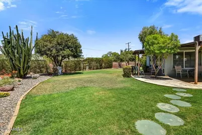 7362 N 38th Avenue, Phoenix, AZ 85051 - Photo 24