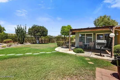 7362 N 38th Avenue, Phoenix, AZ 85051 - Photo 4