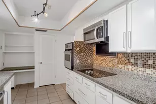 11070 W Pleasant Valley Rd, Sun City, AZ 85351 - Photo 4