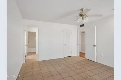 11070 W Pleasant Valley Road, Sun City, AZ 85351 - Photo 10