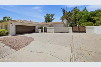 7214 E Royal Palm Road, Scottsdale, AZ 85258 - Photo 4