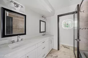 7214 E Royal Palm Rd, Scottsdale, AZ 85258 - Photo 26