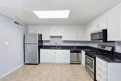 1941 W Voltaire Avenue, Phoenix, AZ 85029 - Photo 12